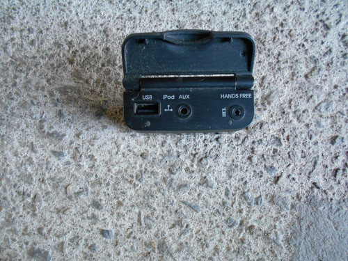 뉴모닝 카오디오-USB 짹(96120-07000)자동차중고부품