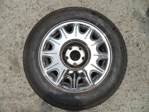 뉴체어맨 알미늄 휠+타이어(215/60R16)자동차중고부품