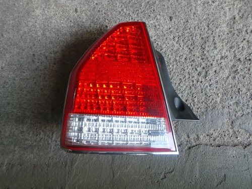 에쿠스 후미등(테일램프, 테일램프) LED 중기형-운전석(924013B300) 04년이전 B급(스크래치상품)자동차중고부품