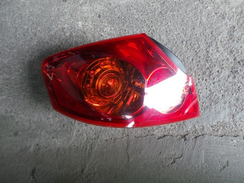 인피니티 G25 후미등(테일램프)-운전석 B급(스크래치) 2011년자동차중고부품