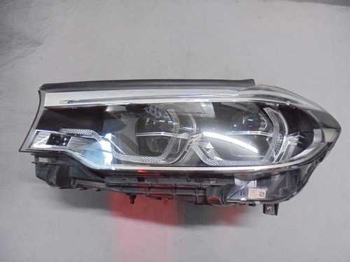 BMW 5시리즈 7세대(G30, G31) 라이트(전조등, 헤드램프) LED-운전석(743920901/10396110006) 커버 17-20 전기형